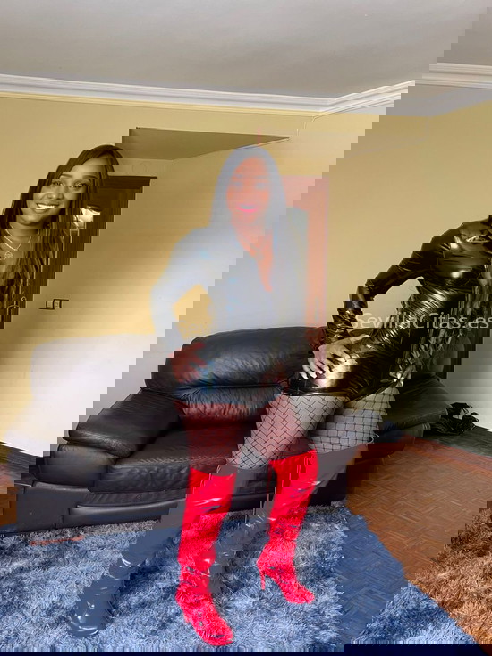 Natty, morenaza con mucha gracia. 641387047. Citas en SEVILLA, SEVILLA. www.sevillacitas.es.