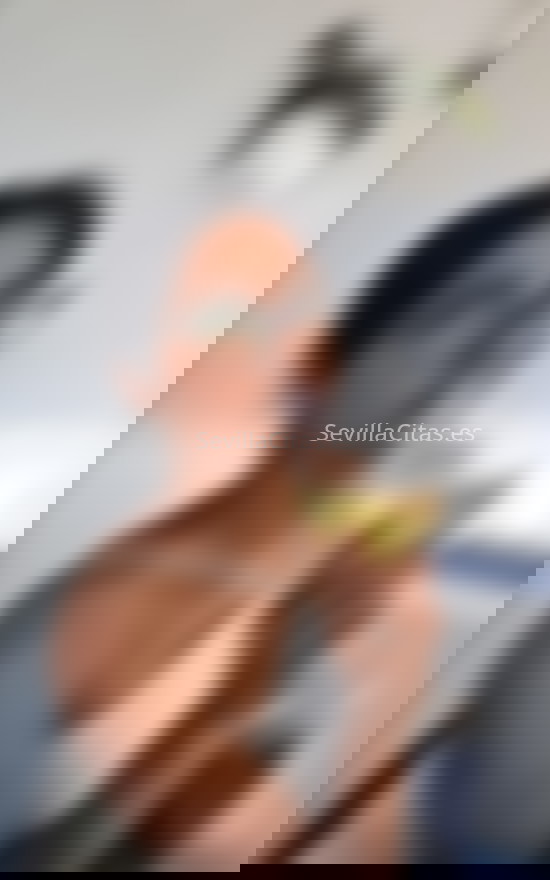 Ángela, estudiante con don de gentes. 663412544. Citas en SEVILLA, SEVILLA. www.sevillacitas.es.