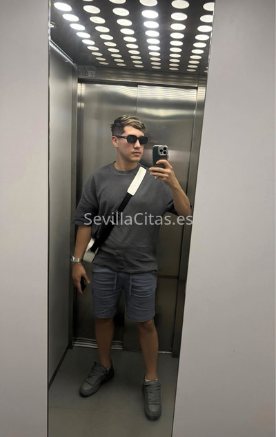 Juan Andrés, recién llegado a la ciudad . 627088175. Citas en SEVILLA, SEVILLA. www.sevillacitas.es.