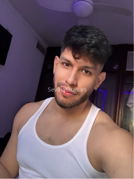 Daniel, latino recién llegado. 627275163. Citas en SEVILLA, SEVILLA. www.sevillacitas.es.