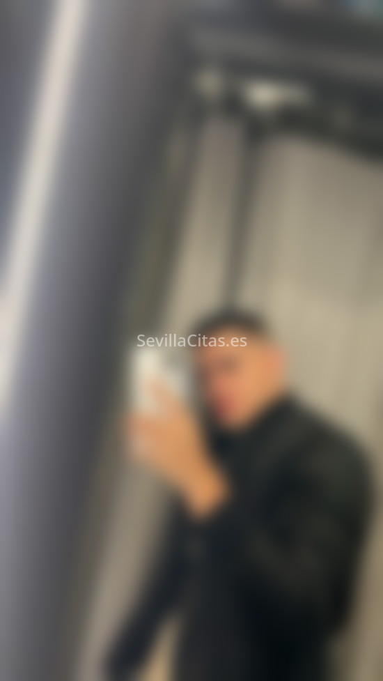 Eric, joven colombiano . 602652408. Citas en SEVILLA, SEVILLA. www.sevillacitas.es.