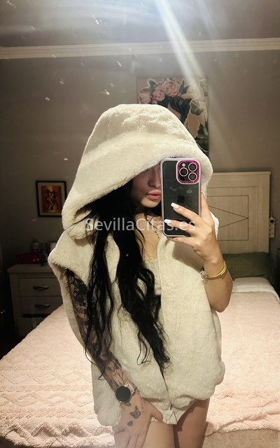 Sabrina, jovencita colombiana . 613226440. Citas en SEVILLA, SEVILLA. www.sevillacitas.es.