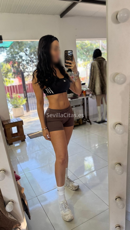 Yasmin, joven latina . 611244718. Citas en SEVILLA, SEVILLA. www.sevillacitas.es.